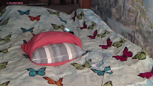 -LauraGold- online show from January 2025 10:51:01 AM