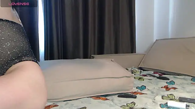 -LauraGold- online show from February 2025 12:59:01 PM