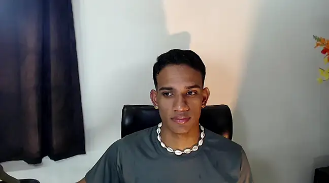 AbrahanBratz online show from January 2025 07:07:02 PM