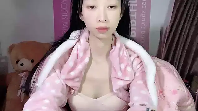 Lili-2 online show from December 2024 04:09:01 PM