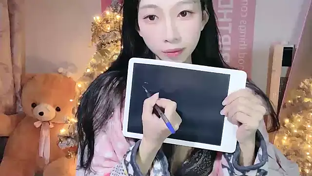 Lili-2 online show from December 2024 10:00:01 PM