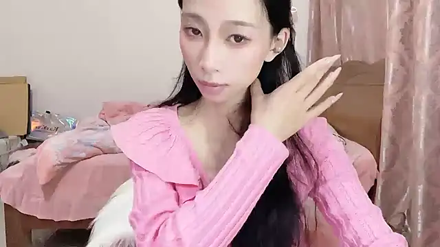 Lili-2 online show from March 2025 02:33:02 PM