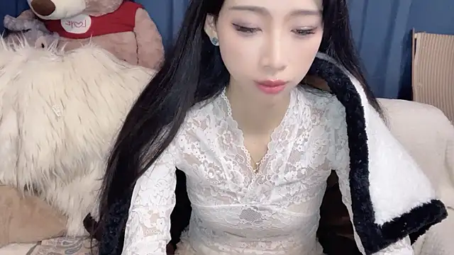 Lili-2 online show from January 2026 03:05:02 PM