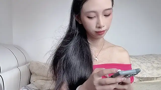 Snapshot of Lili-2 chatting on June 2026 07:14:01 AM Lili-2 online show from June 2026 07:14:01 AM