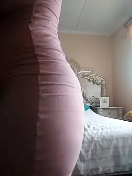 Snapshot of Feathergal69_ chatting on September 2025 01:12:02 PM Feathergal69 online show from September 2025 01:12:02 PM