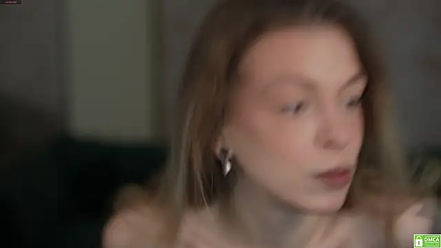 Julia  Star  online show from February 2025 07:54:02 AM