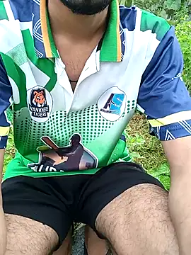 Snapshot of Piyush_2024 chatting on September 2025 01:30:01 AM Piyush 2024 online show from September 2025 01:30:01 AM