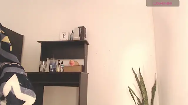 Edward Milleer online show from September 2025 08:06:02 AM