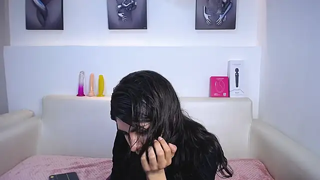 Melodi Roux online show from October 2025 01:01:02 PM