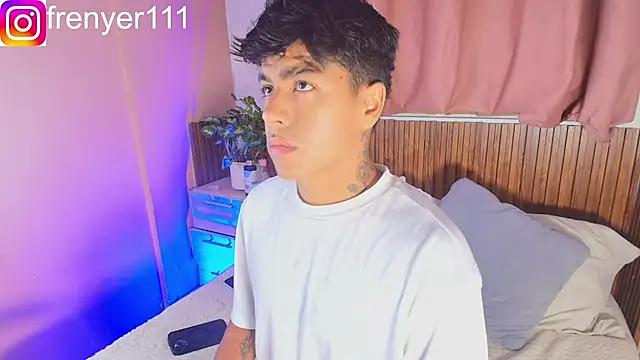 kiing azahell online show from April 2026 02:05:01 AM