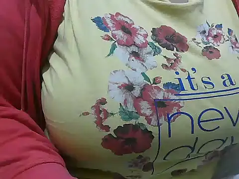 Snapshot of Queen_of_boobs01 chatting on December 2024 04:30:01 PM Queen of boobs01 online show from December 2024 04:30:01 PM