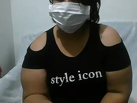 Snapshot of Queen_of_boobs01 chatting on December 2024 02:58:02 PM Queen of boobs01 online show from December 2024 02:58:02 PM