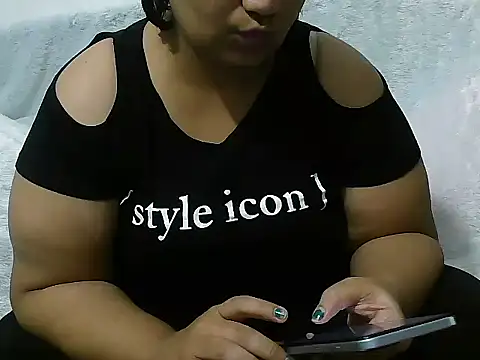 Snapshot of Queen_of_boobs01 chatting on January 2025 02:17:02 PM Queen of boobs01 online show from January 2025 02:17:02 PM