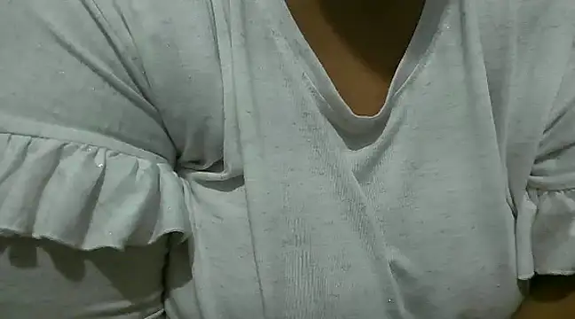 Snapshot of Queen_of_boobs01 chatting on January 2025 06:36:02 PM Queen of boobs01 online show from January 2025 06:36:02 PM