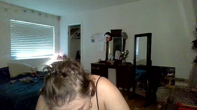 sophiarica online show from May 2026 06:37:02 PM