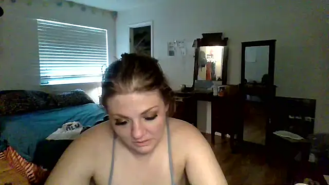 sophiarica online show from May 2026 06:09:01 PM