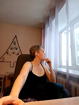 Snapshot of Cutie_Erikaa1 chatting on December 2024 07:17:01 AM Cutie Erikaa1 online show from December 2024 07:17:01 AM
