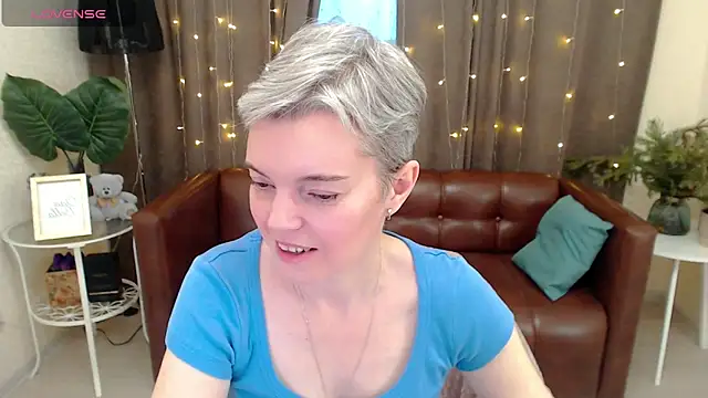 Snapshot of Cutie_Erikaa1 chatting on December 2024 05:42:01 AM Cutie Erikaa1 online show from December 2024 05:42:01 AM