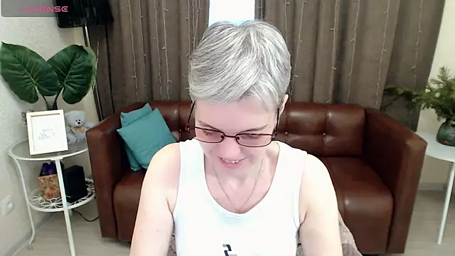 Snapshot of Cutie_Erikaa1 chatting on January 2025 08:24:01 AM Cutie Erikaa1 online show from January 2025 08:24:01 AM