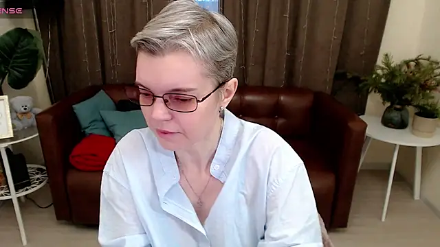 Snapshot of Cutie_Erikaa1 chatting on January 2025 05:31:01 AM Cutie Erikaa1 online show from January 2025 05:31:01 AM