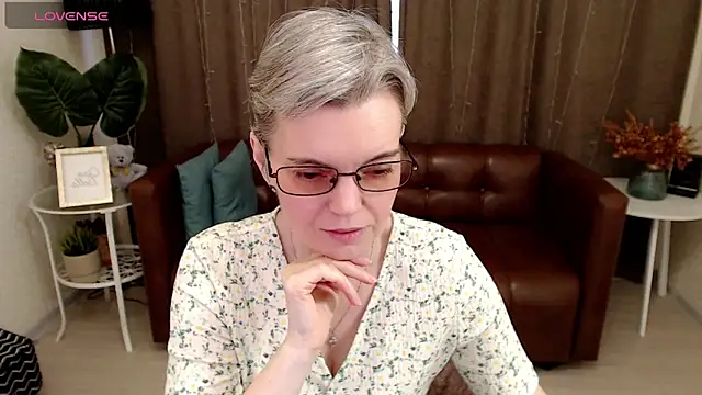 Snapshot of Cutie_Erikaa1 chatting on January 2025 08:57:02 AM Cutie Erikaa1 online show from January 2025 08:57:02 AM
