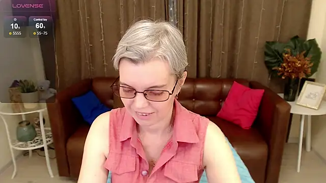 Snapshot of Cutie_Erikaa1 chatting on February 2025 02:50:02 AM Cutie Erikaa1 online show from February 2025 02:50:02 AM