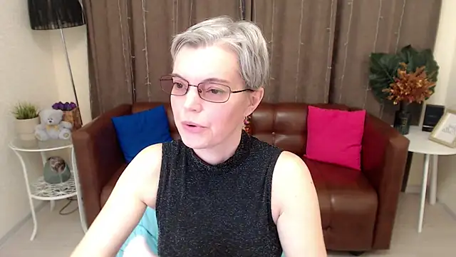 Snapshot of Cutie_Erikaa1 chatting on February 2025 02:48:02 AM Cutie Erikaa1 online show from February 2025 02:48:02 AM
