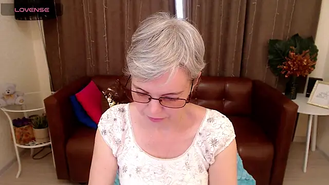 Snapshot of Cutie_Erikaa1 chatting on March 2025 08:45:01 AM Cutie Erikaa1 online show from March 2025 08:45:01 AM