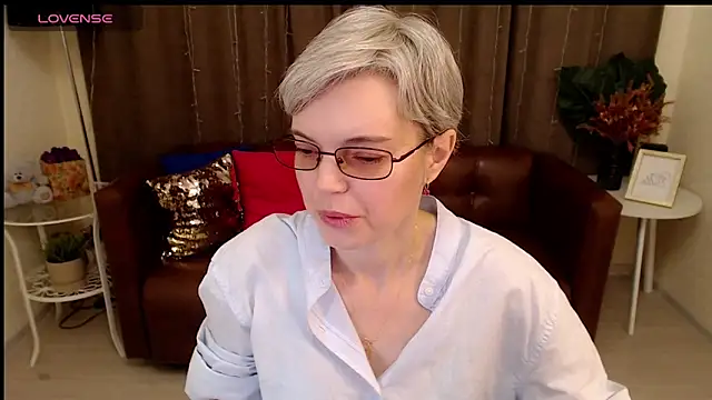 Snapshot of Cutie_Erikaa1 chatting on March 2025 02:36:01 AM Cutie Erikaa1 online show from March 2025 02:36:01 AM