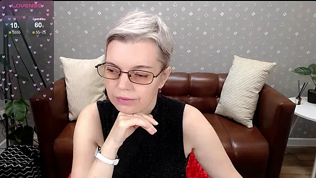 Snapshot of Cutie_Erikaa1 chatting on October 2025 02:12:02 AM Cutie Erikaa1 online show from October 2025 02:12:02 AM