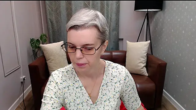 Snapshot of Cutie_Erikaa1 chatting on October 2025 02:25:02 AM Cutie Erikaa1 online show from October 2025 02:25:02 AM