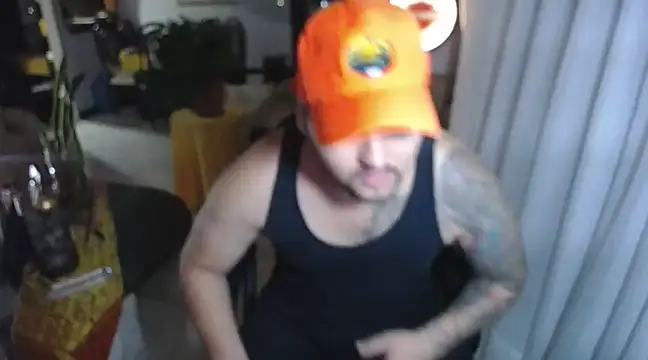 Snapshot of pitbullveryhot chatting on February 2025 06:22:01 AM pitbullveryhot online show from February 2025 06:22:01 AM