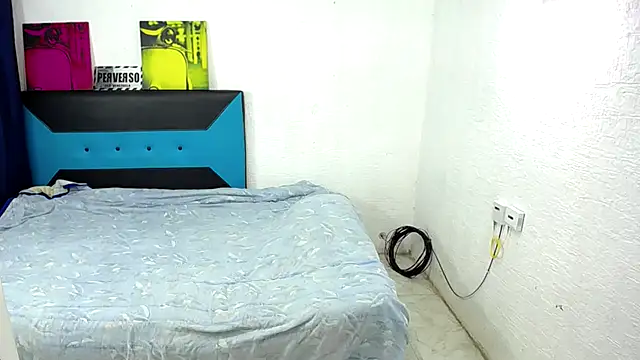 Snapshot of pitbullveryhot chatting on October 2025 01:01:02 AM pitbullveryhot online show from October 2025 01:01:02 AM