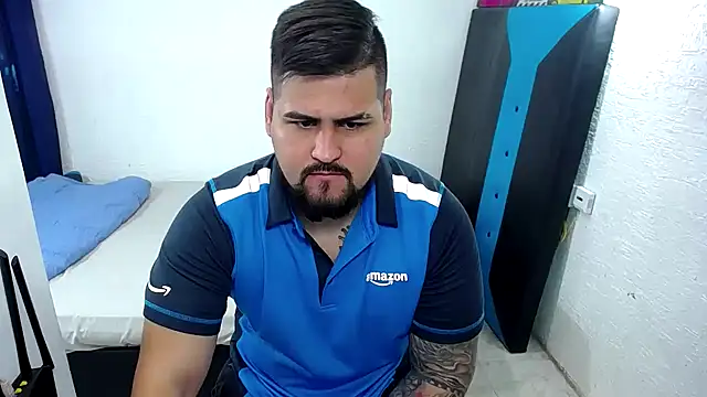 Snapshot of pitbullveryhot chatting on October 2025 10:58:02 AM pitbullveryhot online show from October 2025 10:58:02 AM