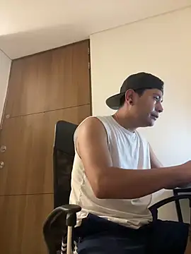 deyzl online show from April 2026 11:26:01 PM