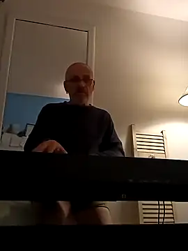 Snapshot of geilerschwanz64 chatting on January 2025 01:45:02 AM geilerschwanz64 online show from January 2025 01:45:02 AM