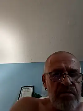 Snapshot of geilerschwanz64 chatting on January 2025 11:18:01 PM geilerschwanz64 online show from January 2025 11:18:01 PM