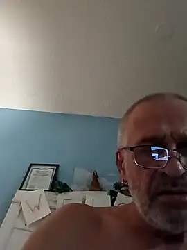 Snapshot of geilerschwanz64 chatting on January 2025 11:25:01 PM geilerschwanz64 online show from January 2025 11:25:01 PM