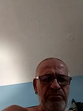 Snapshot of geilerschwanz64 chatting on February 2025 05:57:02 AM geilerschwanz64 online show from February 2025 05:57:02 AM