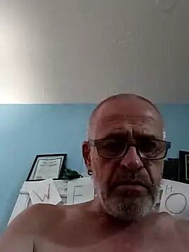 Snapshot of geilerschwanz64 chatting on February 2025 06:24:02 PM geilerschwanz64 online show from February 2025 06:24:02 PM