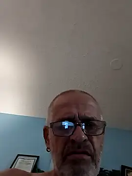 Snapshot of geilerschwanz64 chatting on February 2025 02:27:01 PM geilerschwanz64 online show from February 2025 02:27:01 PM