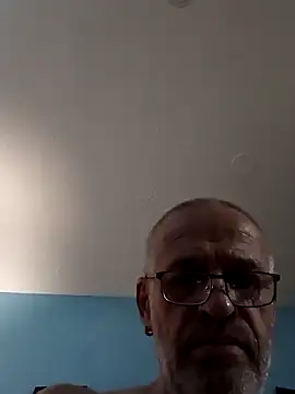 Snapshot of geilerschwanz64 chatting on February 2025 08:18:01 PM geilerschwanz64 online show from February 2025 08:18:01 PM