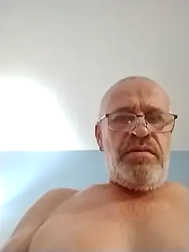 Snapshot of geilerschwanz64 chatting on September 2025 11:31:02 PM geilerschwanz64 online show from September 2025 11:31:02 PM