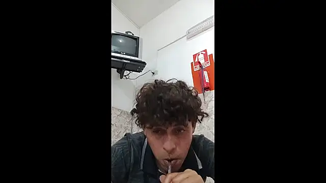 luisfer 306 online show from February 2025 06:31:01 PM