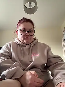 Snapshot of Tallulah-mae-xoxox chatting on February 2025 04:31:01 PM Tallulah-mae-xoxox online show from February 2025 04:31:01 PM