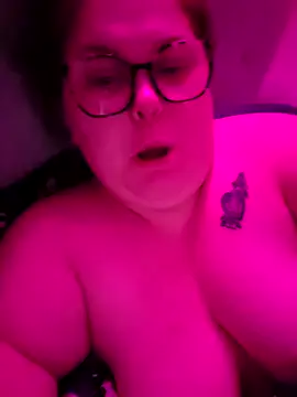 Snapshot of Tallulah-mae-xoxox chatting on October 2025 02:04:02 AM Tallulah-mae-xoxox online show from October 2025 02:04:02 AM