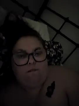 Snapshot of Tallulah-mae-xoxox chatting on November 2025 12:12:01 AM Tallulah-mae-xoxox online show from November 2025 12:12:01 AM