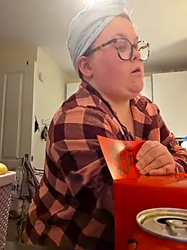 Snapshot of Tallulah-mae-xoxox chatting on November 2025 05:04:01 PM Tallulah-mae-xoxox online show from November 2025 05:04:01 PM