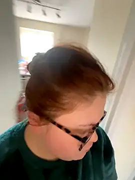 Snapshot of Tallulah-mae-xoxox chatting on November 2025 11:40:02 AM Tallulah-mae-xoxox online show from November 2025 11:40:02 AM