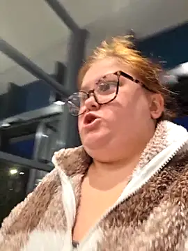 Snapshot of Tallulah-mae-xoxox chatting on December 2025 04:23:02 PM Tallulah-mae-xoxox online show from December 2025 04:23:02 PM